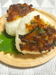 大葉味噌で焼きおにぎり♪-レシピのメイン写真