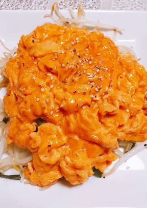 ペペロン風もやしニラ炒めに半熟卵をドン!-レシピのメイン写真