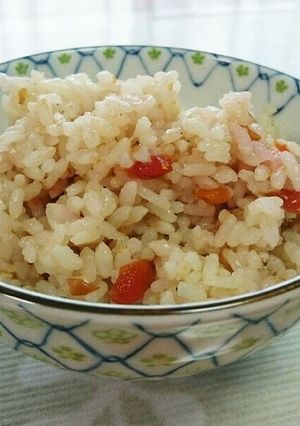 さっぱりおいしい★梅干し炊き込みご飯-レシピのメイン写真