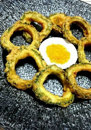 カレー塩でいただきます♪ゴーヤフリッター-レシピのメイン写真