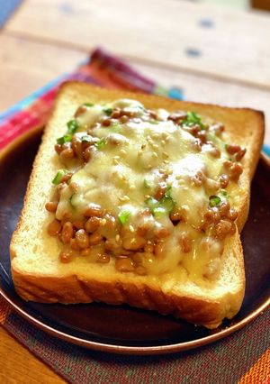 クセになる☆こんがり納豆チーズトースト-レシピのメイン写真