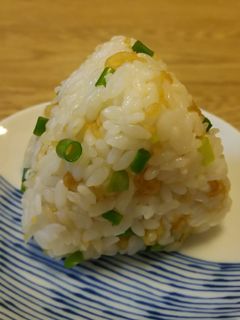 ☆オイスターソースで天かすおにぎり☆-レシピのメイン写真