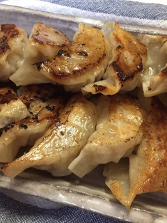 キャベツと豚ミンチだけ、シンプル焼き餃子-レシピのメイン写真