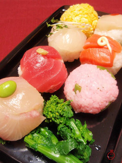♪刺身の盛り合わせで手まり寿司♪-レシピのメイン写真