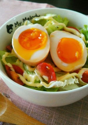 朝ごはん・ランチに☀半熟味玉サラダごはん-レシピのメイン写真