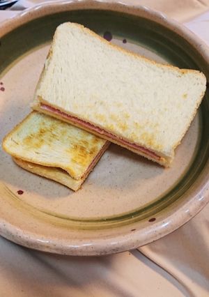 すぐ出来ちゃう甘じょっぱいハムトースト-レシピのメイン写真