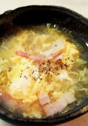 トロトロ~キャベツとベーコンの玉子スープ-レシピのメイン写真