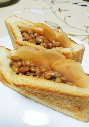 納豆と新生姜酢漬けトースト-レシピのメイン写真