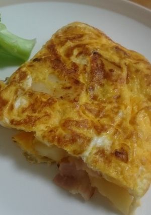 朝食に☆じゃがいもとベーコンのオムレツ☆-レシピのメイン写真
