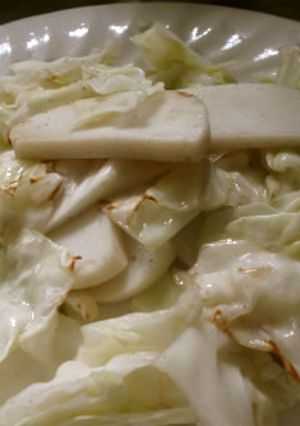 蒲鉾とキャベツの炒め物-レシピのメイン写真