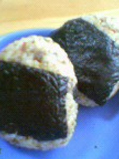 卵にぎりと肉味噌のコラボ☆おにぎり-レシピのメイン写真