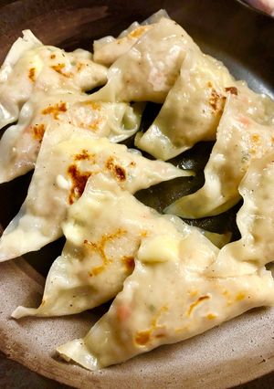 鍋用鶏団子のタネで作る楽チン餃子-レシピのメイン写真