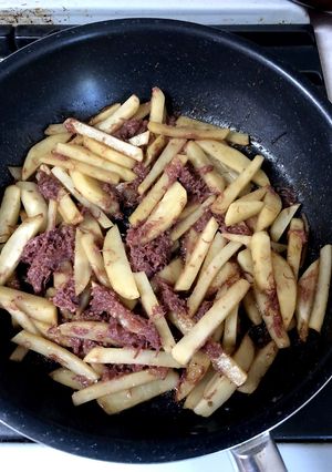 じゃがいもとコンビーフの簡単炒め-レシピのメイン写真