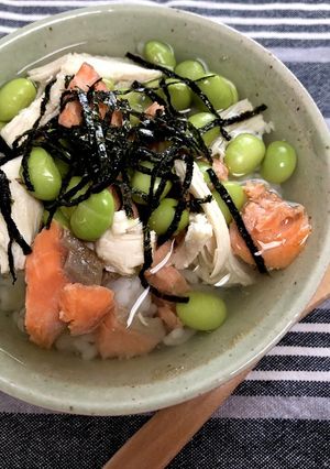 鮭 鶏 枝豆 即席ぶっかけ茶漬け風-レシピのメイン写真