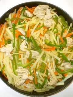 豚肉じゃが芋のオイスターソース炒め♪簡単-レシピのメイン写真