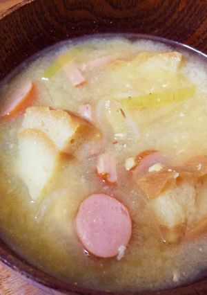 車麩の洋風オニオンお味噌汁-レシピのメイン写真