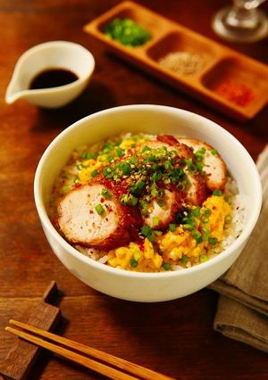 味ぽん鶏チャーシューとふわふわ卵の親子丼-レシピのメイン写真