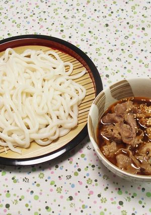 ピリ辛肉ざるうどん-レシピのメイン写真