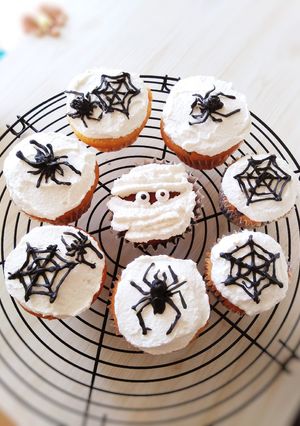 スパイダーカップケーキ ハロウィンに☆-レシピのメイン写真