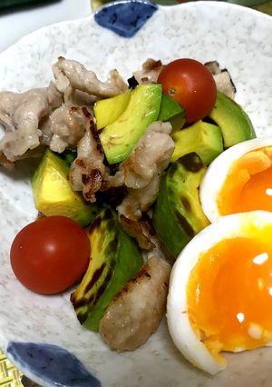 わたしの豚肉とアボカドの塩ねぎレモン炒め-レシピのメイン写真