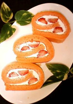 イチゴのロールケーキ-レシピのメイン写真