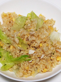 醤油が香ばしい、シイラとレタスチャーハン-レシピのメイン写真
