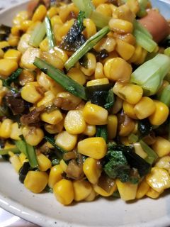 天然キノコ2種と野菜、ウインナーの油炒め-レシピのメイン写真