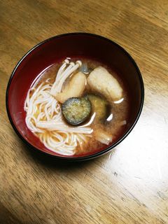 みそ汁~なすと油揚げと残ったそうめんで♪-レシピのメイン写真