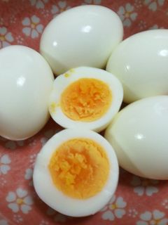 簡単!ツルンとむけるゆで卵-レシピのメイン写真