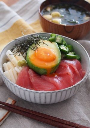 みんな大好き♪まぐろのアボたま丼♪-レシピのメイン写真