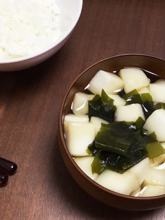 食べ応えたっぷりはんぺんとワカメのスープ-レシピのメイン写真