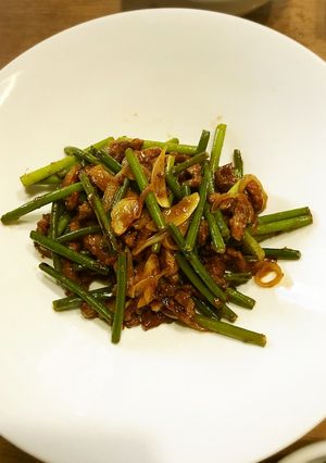 ニンニクの芽と牛肉の炒め物-レシピのメイン写真