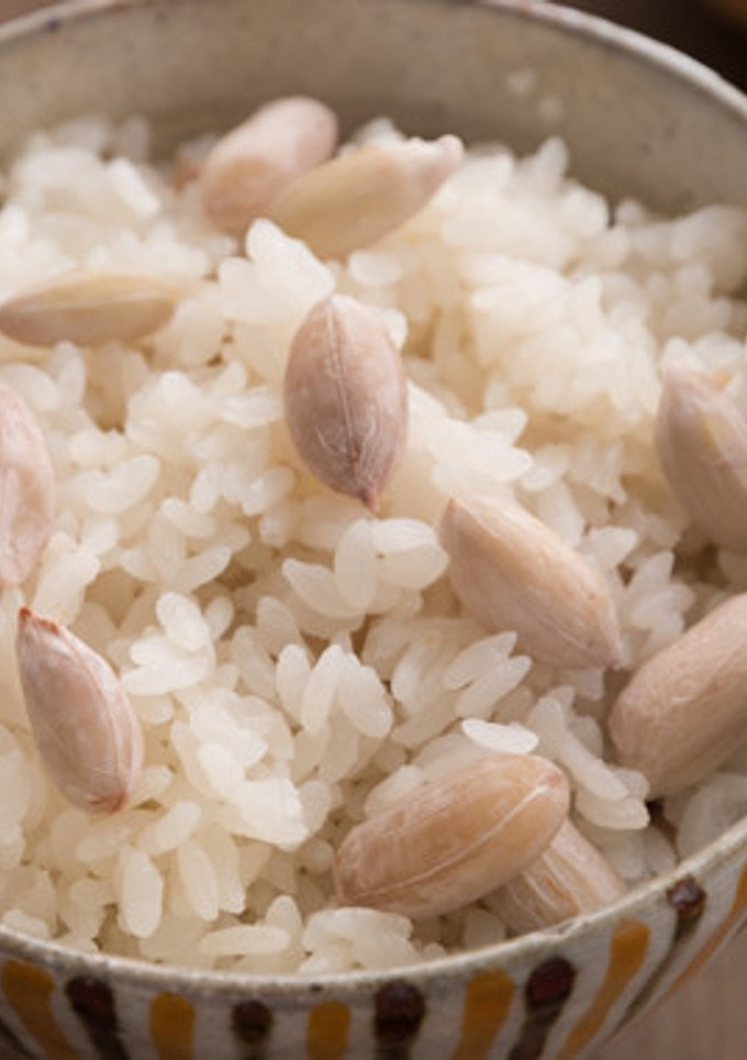 秋限定♪生落花生の炊き込みご飯-レシピのメイン写真
