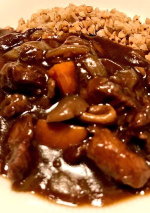 簡単☆ 牛すじの赤ワイン煮 (シチュー)-レシピのメイン写真