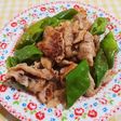 豚肉と万願寺唐辛子のペペロンチーノ風炒め