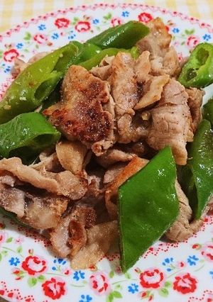 豚肉と万願寺唐辛子のペペロンチーノ風炒め-レシピのメイン写真