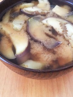 なすと豆腐のお味噌汁-レシピのメイン写真
