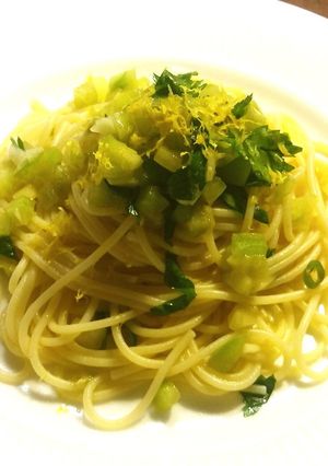 青いトマト、レモン、鮎魚醤の冷製パスタ-レシピのメイン写真