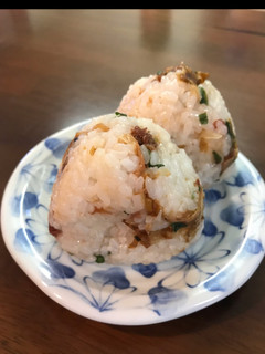 我が家の梅おかかおにぎり-レシピのメイン写真