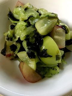 きゅうりの酢の物...に、ぶどう!?-レシピのメイン写真