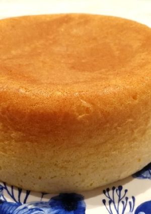 簡単！材料３つ！炊飯器でスポンジケーキ-レシピのメイン写真
