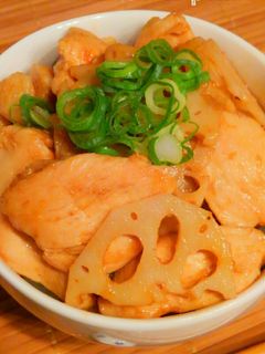 簡単♪焼肉のタレで*鶏胸肉とれんこんの丼-レシピのメイン写真