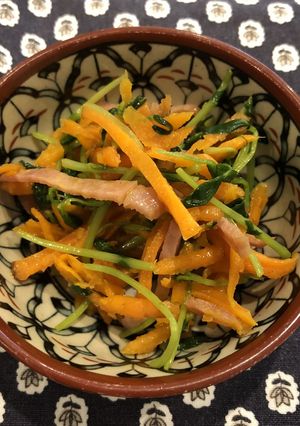 副菜 豆苗と人参の炒め物-レシピのメイン写真