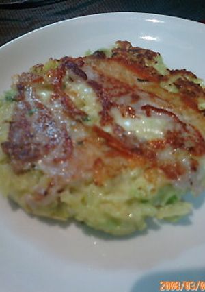 豆腐と牛乳でふんわりヘルシーお好み焼き-レシピのメイン写真