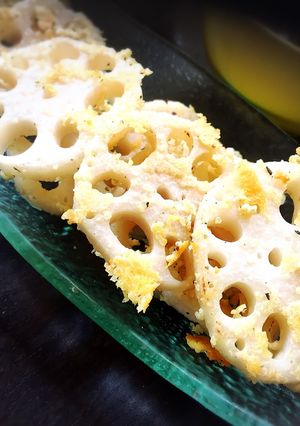 おつまみに♪レンコンガーリックチーズ焼き-レシピのメイン写真