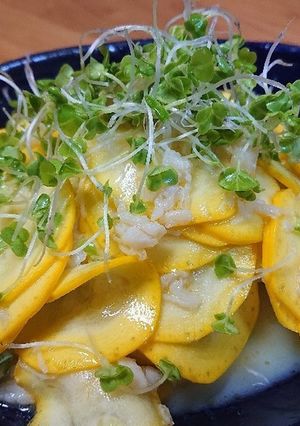 生のズッキーニでちゃちゃっとサラダ♪-レシピのメイン写真