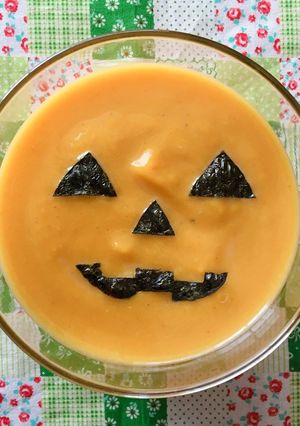 ハロウィン♡海苔でお絵かきかぼちゃスープ-レシピのメイン写真
