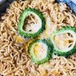 即席拉麺の具★ゴーヤー&とろけるチーズ