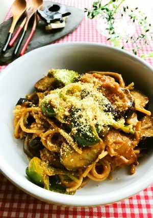 夏野菜とベーコンのトマトソースパスタ-レシピのメイン写真