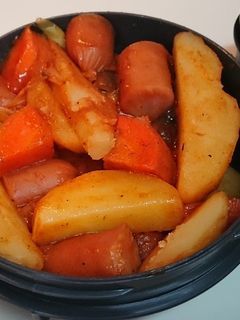 ソーセージと根菜のトマトソース煮込み-レシピのメイン写真
